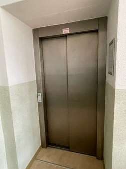 Fahrstuhl - Wohnanlage in 03172 Guben mit 700m² kaufen