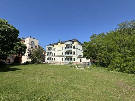 Ansicht SO - Erdgeschosswohnung in 03046 Cottbus mit 117m² kaufen