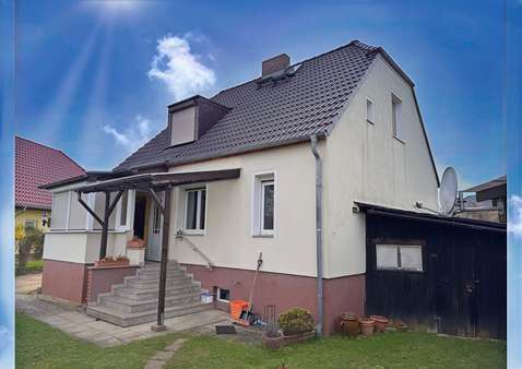 Hofansicht - Einfamilienhaus in 03042 Cottbus mit 85m² kaufen