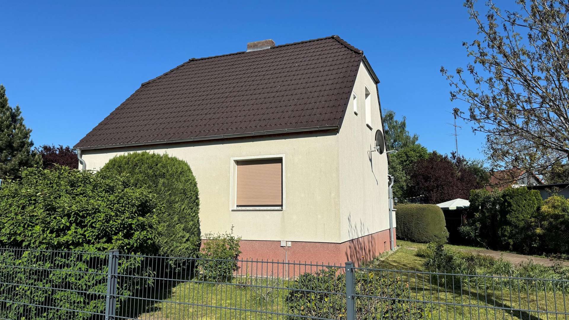 Straßenansicht - Einfamilienhaus in 03042 Cottbus mit 85m² kaufen