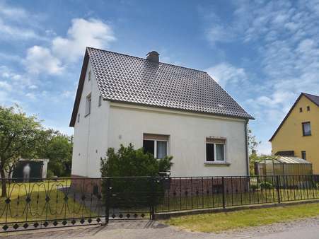 Straßenansicht - Einfamilienhaus in 03149 Forst mit 97m² kaufen