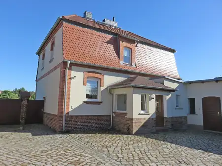 Haus mit Stil am Stadtrand