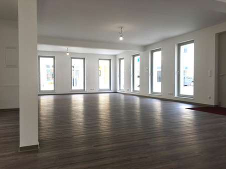 Büro in 03238 Finsterwalde mit 113m² mieten
