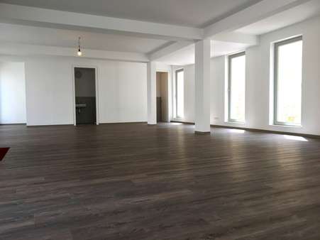 Büro in 03238 Finsterwalde mit 113m² mieten
