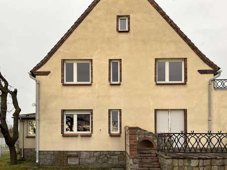Hausrückansicht Hausrückansicht - Einfamilienhaus in 03249 Sonnewalde mit 170m² kaufen
