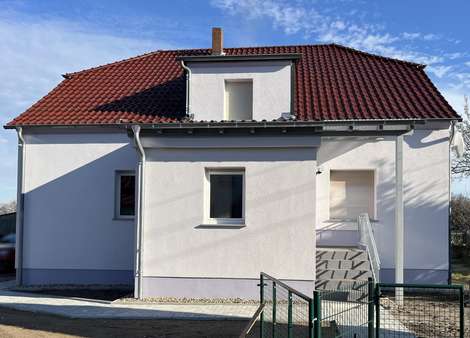Hausvorderansicht Hausvorderansicht - Einfamilienhaus in 15926 Heideblick mit 180m² kaufen