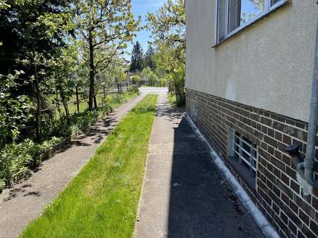 Grundstückseinfahrt Grundstückseinfahrt - Einfamilienhaus in 03238 Finsterwalde mit 110m² kaufen