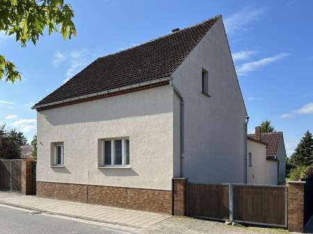 Straßenansicht - Einfamilienhaus in 03238 Finsterwalde mit 115m² kaufen