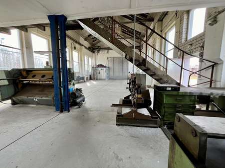 null - Lager in 01609 Gröditz mit 1480m² als Kapitalanlage kaufen