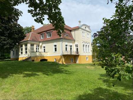 Blick aus Südost - Krankenhaus in 01994 Annahütte mit 312m² kaufen