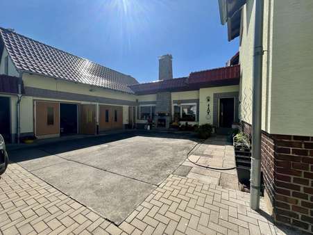 Innenhof Innenhof - Einfamilienhaus in 03253 Tröbitz mit 181m² kaufen