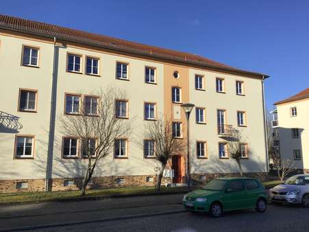 Straßenansicht - Etagenwohnung in 03238 Finsterwalde mit 55m² als Kapitalanlage kaufen