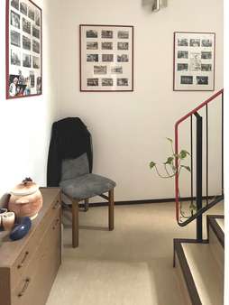 Flur / Treppenhaus 1. Obergeschoss - Bürohaus in 03238 Finsterwalde mit 159m² kaufen