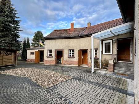 Hofansicht - Doppelhaushälfte in 04924 Bad Liebenwerda mit 116m² kaufen