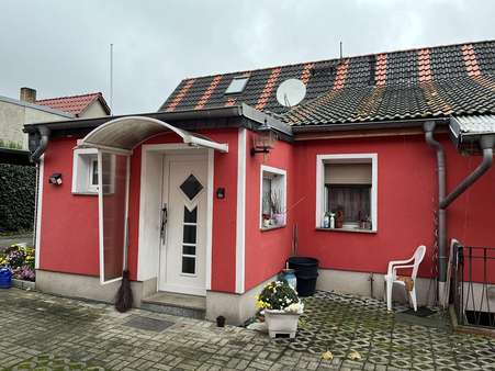 Hofansicht - Einfamilienhaus in 03238 Heideland mit 90m² kaufen