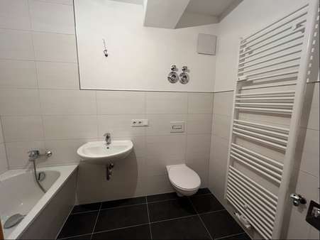 Badezimmer - Etagenwohnung in 03249 Sonnewalde mit 128m² mieten