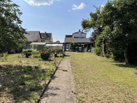 Garten / Rückansicht Gebäude - Einfamilienhaus in 03238 Rückersdorf mit 181m² kaufen