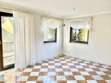 Wohnzimmer - Einfamilienhaus in 03222 Lübbenau mit 140m² kaufen