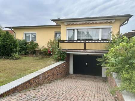 Einfahrt Tiefgarage Einfahrt Tiefgarage - Bungalow in 03222 Lübbenau mit 100m² kaufen
