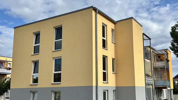 bodentiefe Fenster sorgen für helle Räume bodentiefe Fenster sorgen für helle Räume - Mehrfamilienhaus in 03205 Calau mit 614m² als Kapitalanlage kaufen