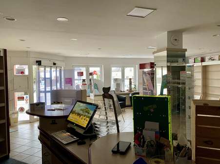 großer und moderner Verkaufsraum - Büro in 03205 Calau mit 465m² kaufen