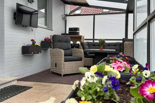 Überdachte Sitzecke auf der Dachterrasse - Einfamilienhaus in 21614 Buxtehude mit 209m² kaufen