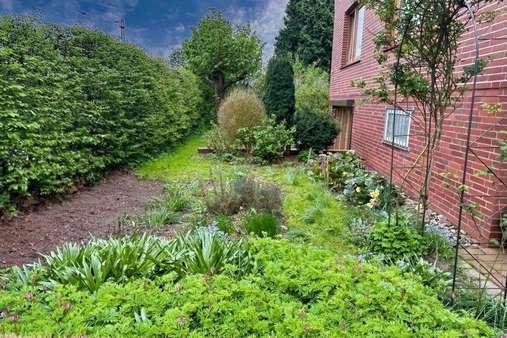 Garten Vorderansicht - Einfamilienhaus in 21614 Buxtehude mit 112m² kaufen
