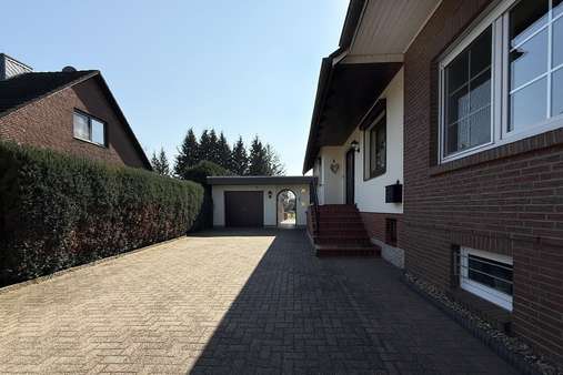 Zufahrt - Doppelhaushälfte in 21442 Toppenstedt mit 152m² kaufen