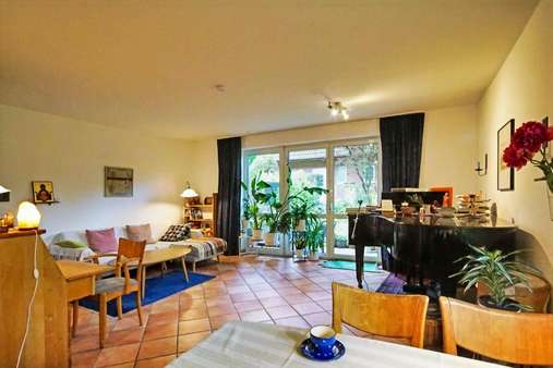 Wohnzimmer - Doppelhaushälfte in 21077 Hamburg mit 102m² kaufen