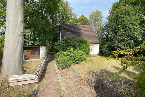 Altbestand mit Zuwegung - Grundstück in 21244 Buchholz mit 1321m² kaufen