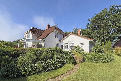 Außenansicht - Einfamilienhaus in 21441 Garstedt mit 197m² kaufen