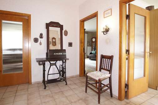 Diele Diele - Zweifamilienhaus in 21255 Tostedt mit 211m² kaufen