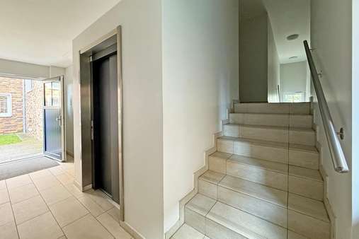 Treppenhaus Treppenhaus - Etagenwohnung in 21147 Hamburg mit 45m² kaufen