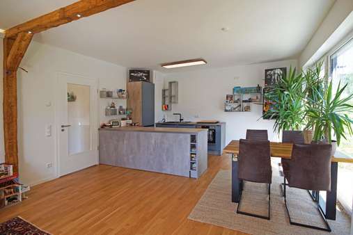 Offene Küche mit separatem Essplatz Offene Küche mit separatem Essplatz - Erdgeschosswohnung in 25436 Tornesch mit 84m² kaufen