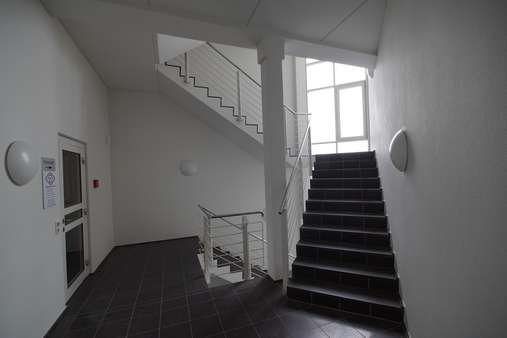 Treppenhaus - Büro in 19061 Schwerin mit 2747m² günstig kaufen