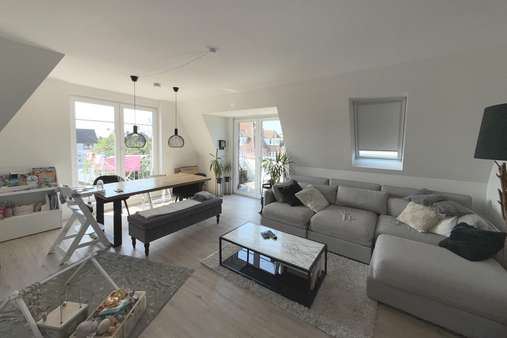 Wohn- und Essbereich Wohn- und Essbereich - Maisonette-Wohnung in 21244 Buchholz mit 102m² mieten