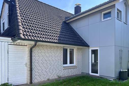 Ansicht Rückseite - Einfamilienhaus in 21614 Buxtehude mit 144m² kaufen