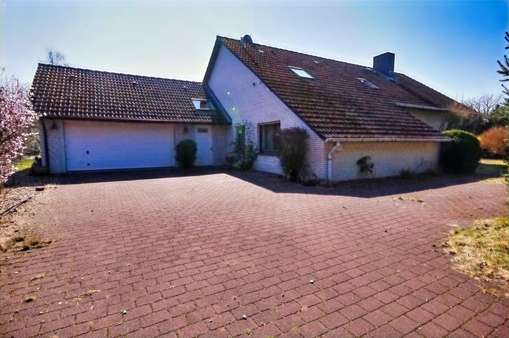 Auffahrt - Einfamilienhaus in 21266 Jesteburg mit 185m² kaufen