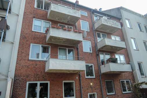 rückwärtige Balkone - Erdgeschosswohnung in 24114 Kiel mit 53m² als Kapitalanlage günstig kaufen