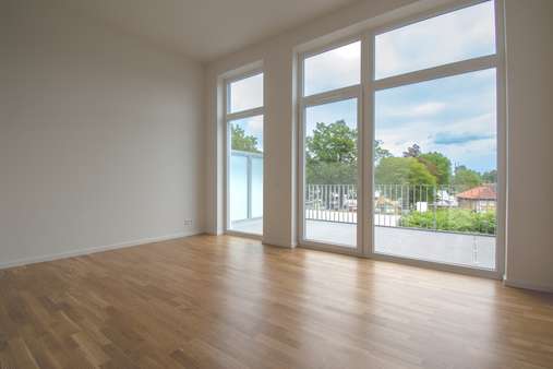 Fensterfront mit Schleiblick Fensterfront mit Schleiblick - Stadthaus in 24376 Kappeln mit 113m² kaufen