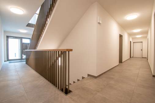Hausflur zur Wohnung Hausflur zur Wohnung - Erdgeschosswohnung in 24376 Kappeln mit 93m² kaufen