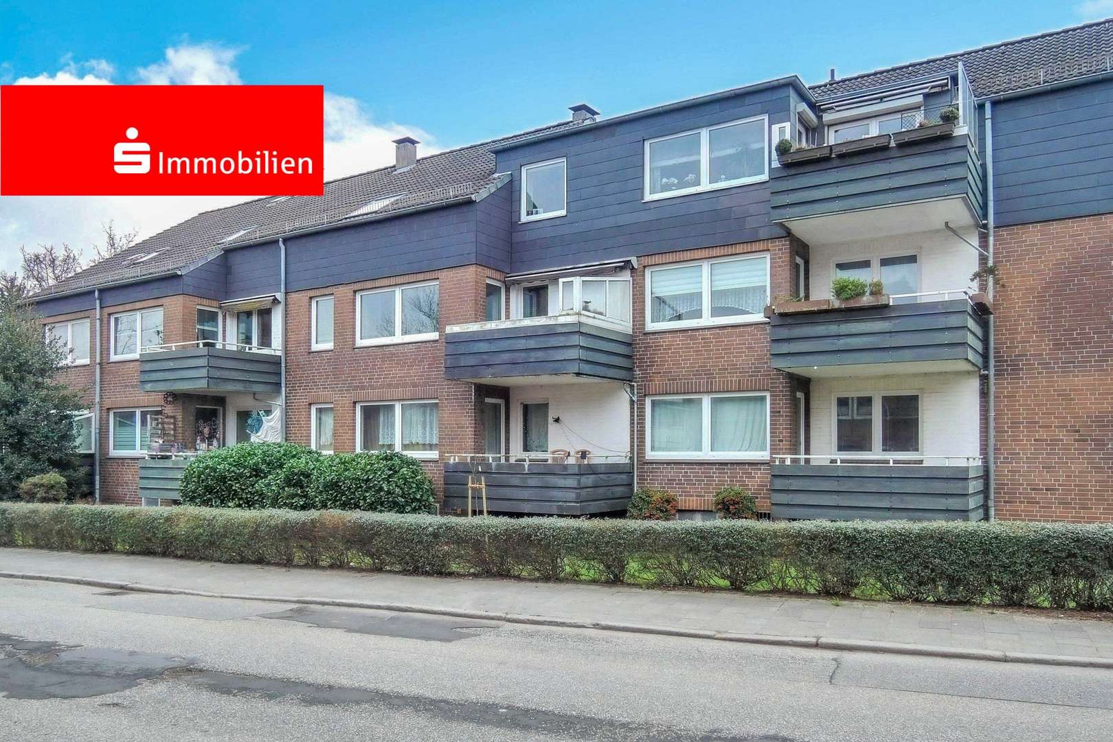 Straßenansicht - Etagenwohnung in 24159 Kiel mit 95m² kaufen