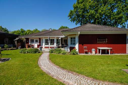 wunderschöner Garten - Bungalow in 24321 Lütjenburg mit 146m² kaufen