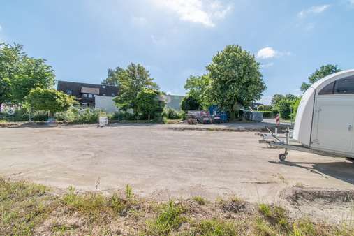 Blick von der Straße - Grundstück in 24211 Preetz mit 753m² kaufen