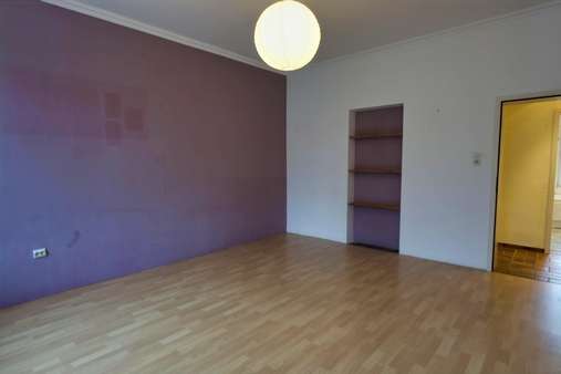 Wohnzimmer - Erdgeschosswohnung in 24113 Kiel mit 96m² kaufen