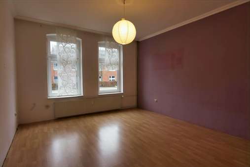 Wohnzimmer - Erdgeschosswohnung in 24113 Kiel mit 96m² kaufen