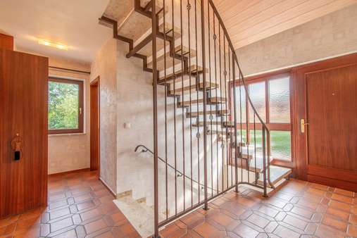 Flur - Einfamilienhaus in 24594 Hohenwestedt mit 101m² kaufen