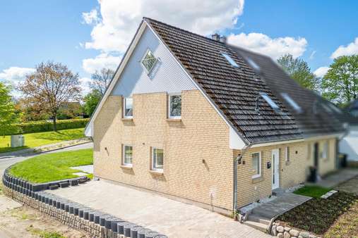 Außenansicht - Doppelhaushälfte in 24881 Nübel mit 109m² kaufen