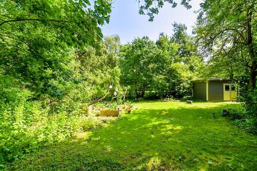 eigener Gartenanteil - Dachgeschosswohnung in 24116 Kiel mit 27m² kaufen