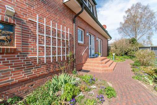 Eingangsbereich große Wohnung - Zweifamilienhaus in 25590 Osterstedt mit 220m² kaufen